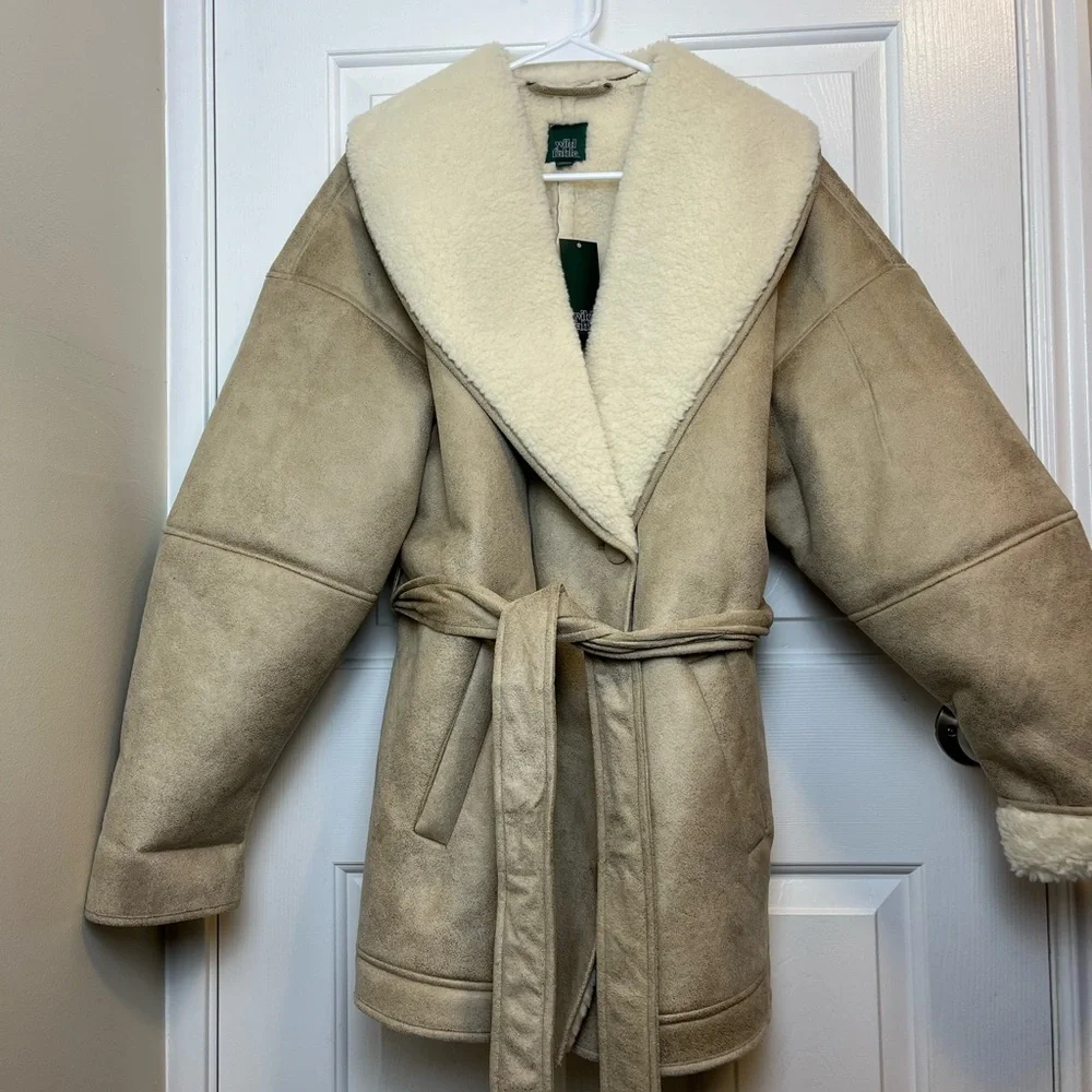 ⭐️ NWT Wild Fable Women's Shawl Collar Shearling Coat - Picture 4 of 7